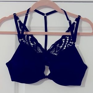 Victoria’s Secret Butterfly-Back front Close bra 36C NWT